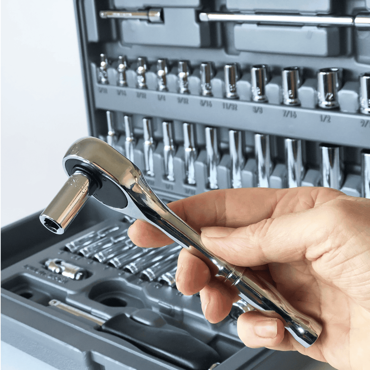 APOLLO TOOLS - DT0004-50 Piece ¼” Drive Socket Set