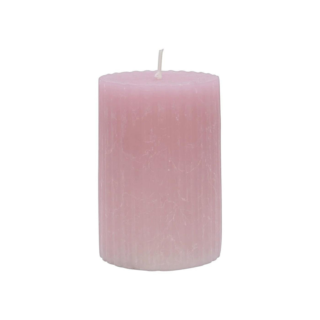 Rubin Licht Rustic Ribbed Pillar Candle in Rose Pink