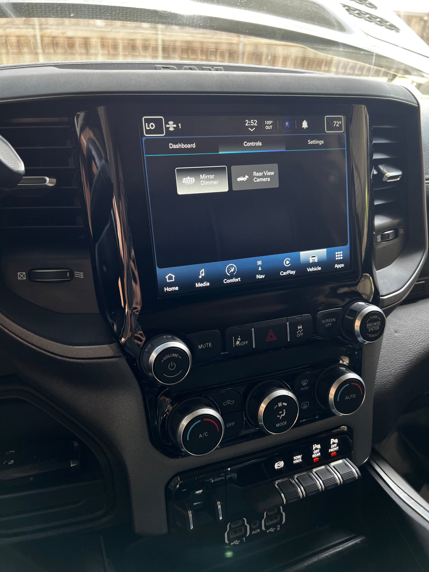 2019-2024 RAM 1500 UBL Uconnect 5 Upgrade kit with 8.4-inch Touchscreen including Wireless Apple CarPlay / Android Auto