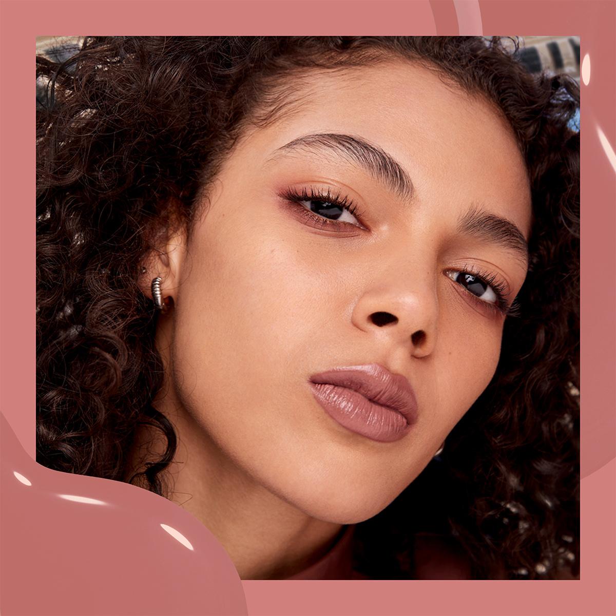 Maybelline New York Super Stay Vinyl Ink Long Lasting Liquid Lipstick - 16 Hour Wear, High Shine Finish, Smudge Resistant