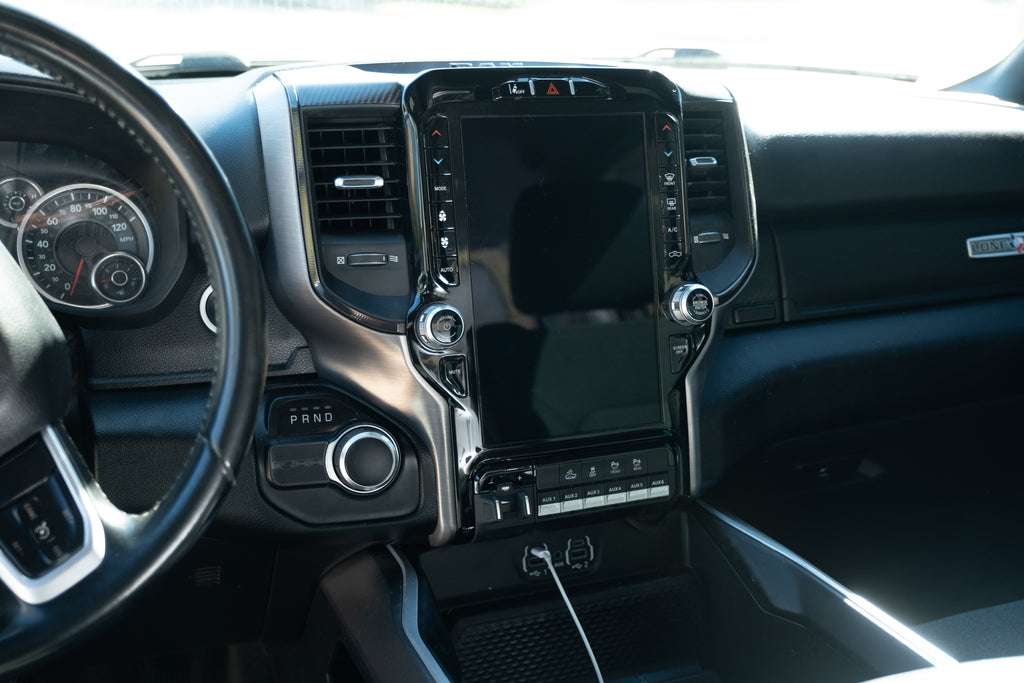2019–2024 Ram 2500/3500 Uconnect 5 12-Inch Screen Upgrade Kit UBQ – Wireless Apple CarPlay & Android Auto