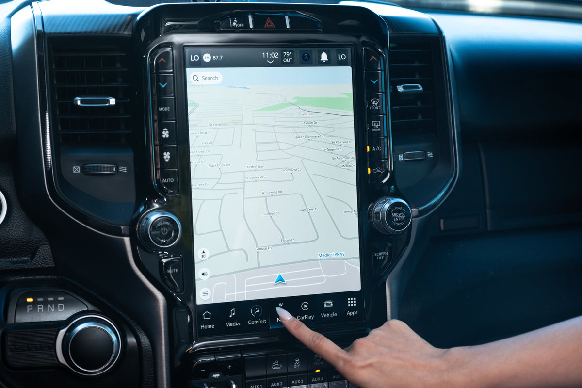 2019–2024 Ram 2500/3500 Uconnect 5 12-Inch Screen Upgrade Kit UBQ – Wireless Apple CarPlay & Android Auto