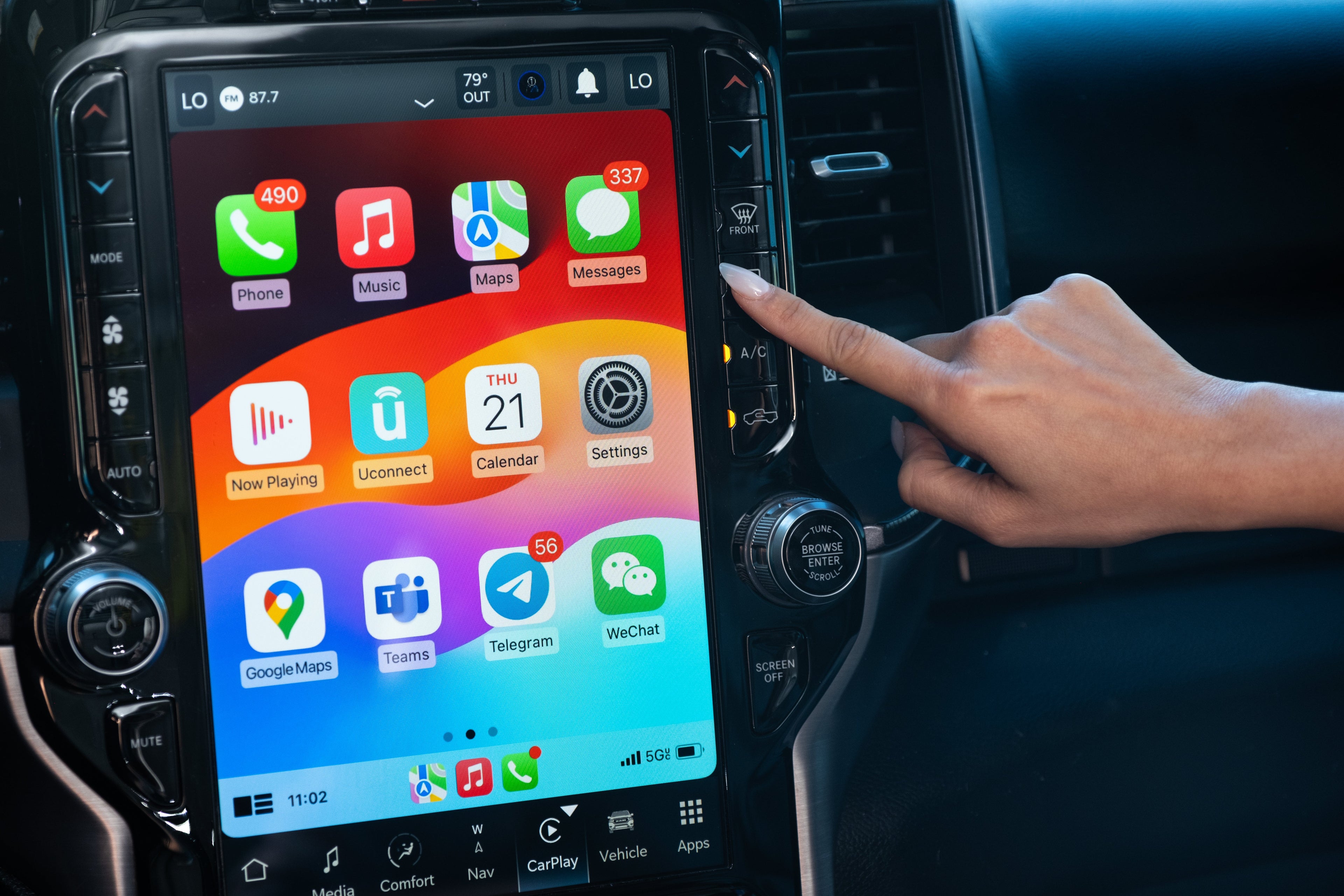 2019–2024 Ram 2500/3500 Uconnect 5 12-Inch Screen Upgrade Kit UBQ – Wireless Apple CarPlay & Android Auto