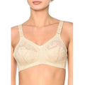 Triumph Doreen Classic Non-Wired Support Bra in Nude